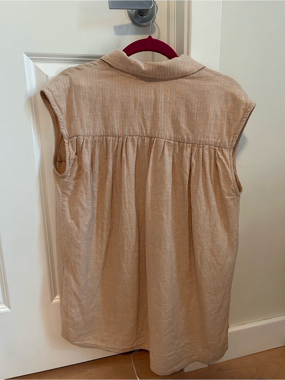 Eve Gravel Cameron Shirt: Sleeveless Linen Blend Button-Down - Picture 3 of 4